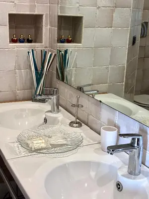 Bagno di Seafront house
