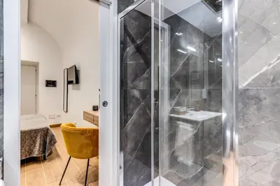 Bagno di Domus Partenopea