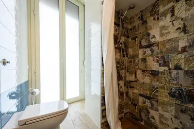 Bagno di Via Morghen 63 - Primo piano