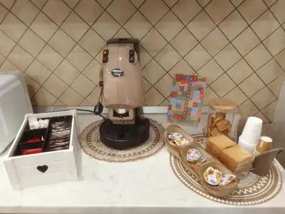 Set per la preparazione di tè e caffè presso Lazzarella House
