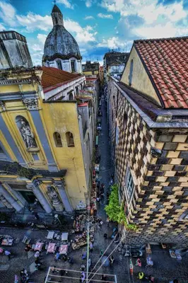 Vista generica su Napoli o vista sulla città dall'interno del bed & breakfast