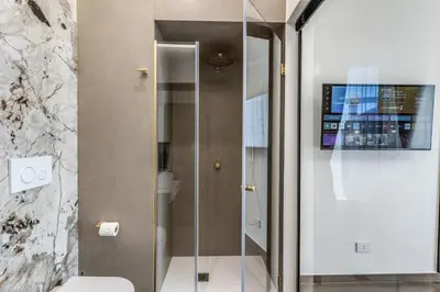 Bagno di ATAROOMS Suites Napoli