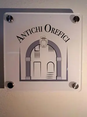 Certificato, attestato, insegna o altro documento esposto da Antichi Orefici