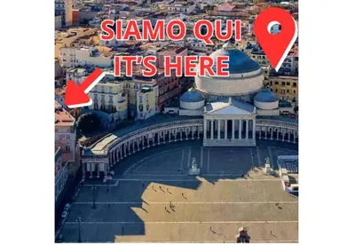 Vista generica su Napoli o vista sulla città dall'interno dell'appartamento