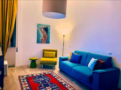 Area soggiorno di La Casa di Clara - Centro Storico Napoli - Vicino Metro & Duomo - Ideale per Coppie