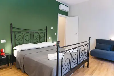 Letto o letti in una camera di 6 N'amore, Nel cuore di Napoli