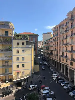 Planimetria di Super Elegante Napoli Centro con posto auto e wifi veloce