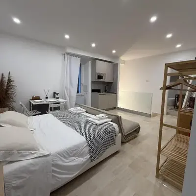 HV Suites TRIBUNALIUM