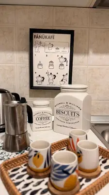 Set per la preparazione di tè e caffè presso Portosalvo 55