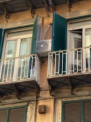 Balcone o terrazza di La casa di Licia a due passi da Piazza del Plebiscito