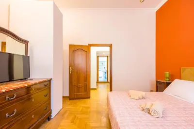 Letto o letti in una camera di Centrally Located By The Sea Prestigious