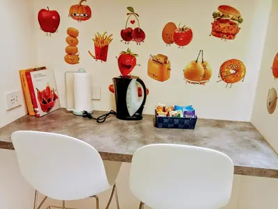Set per la preparazione di tè e caffè presso La casa di Megaride