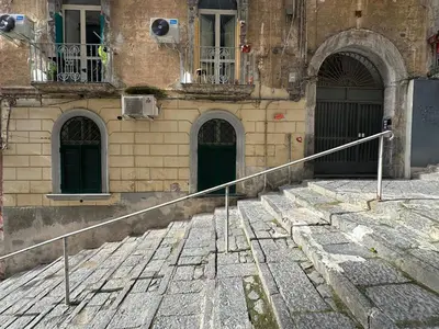 Planimetria di Bilocale a Chiaia vicino a Via dei Mille