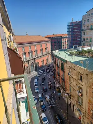 Vista generica su Napoli o vista sulla città dall'interno della casa vacanze