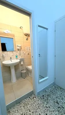 Bagno di House Corso Umberto Rooms & Comfort by Loveinthetravel