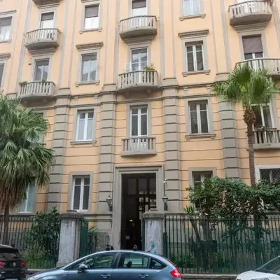 Resta Cu'mme Vomero