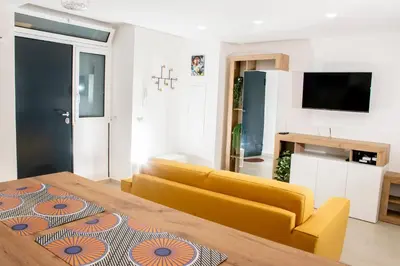 TV o dispositivi per l'intrattenimento presso Orni Home al Centro