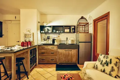 Cucina o angolo cottura di The Little House in Napoli