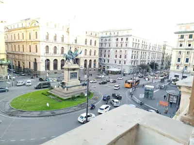 Vista generica su Napoli o vista sulla città dall'interno del bed & breakfast
