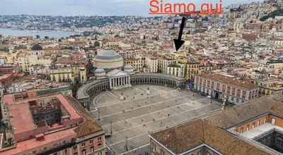 Vista generica su Napoli o vista sulla città dall'interno dell'appartamento