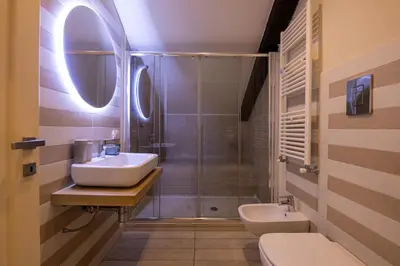 Bagno di Les Maisons Napoli B