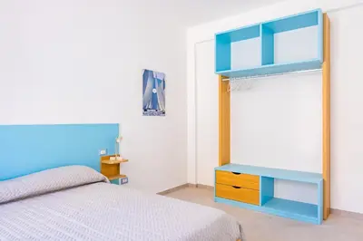 Letto o letti in una camera di Brombeis Double Bedroom Center by NapoliApartments