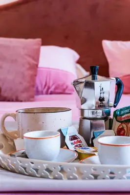 Set per la preparazione di tè e caffè presso B&B Similia Residence