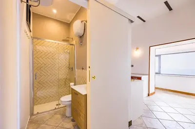 Bagno di Stairway to the Vista Flat