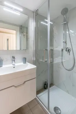 Bagno di Design flat next to Via Toledo up to 4 people