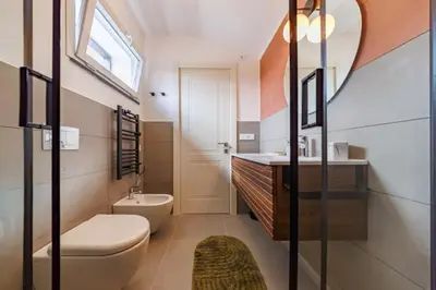 Bagno di Exclusive Spaccanapoli Penthouse-Terrace with Lift By HouseinNaples