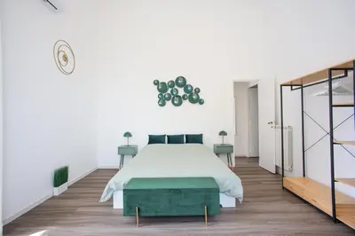 Letto o letti in una camera di Live Napoli! Top Central Spacious Apartment La Casa Di Marina