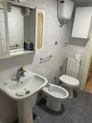 Bagno di Core to Core Between Toledo and Piazza G