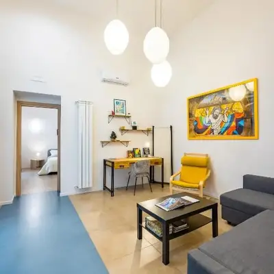 Art Apartment by Napoliapartments