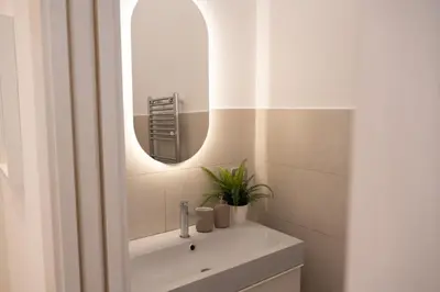 Bagno di Feel Napoli nuovo, comodo, centrale e a 2 min dalla Metro!