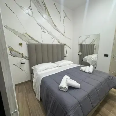 Maison Ecce Hom0