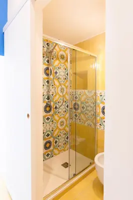 Bagno di Chiaia 150