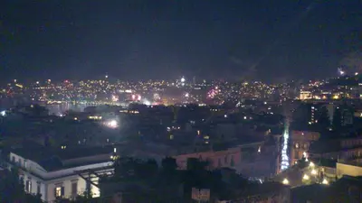 Vista generica su Napoli o vista sulla città dall'interno della casa vacanze