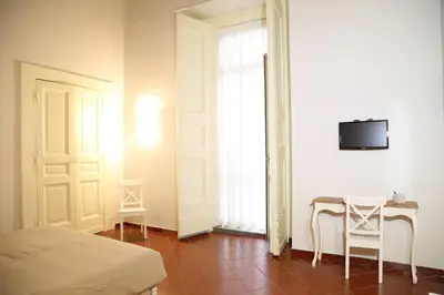 TV o dispositivi per l'intrattenimento presso Domus Donnaregina Apartments