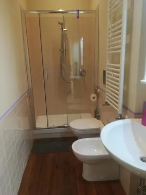 Bagno di B & B Luca Giordano n6