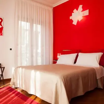 Isa Guest Rooms