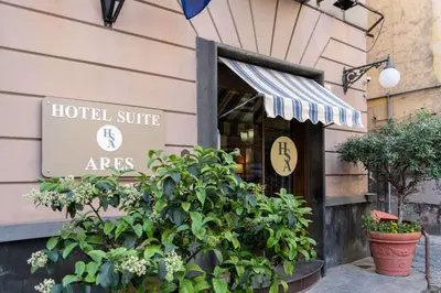 Certificato, attestato, insegna o altro documento esposto da Hotel Suite Ares