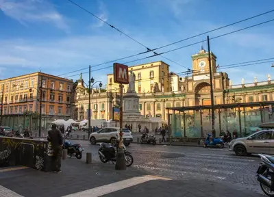 Vista generica su Napoli o vista sulla città dall'interno della casa vacanze