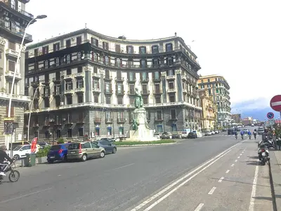 Vista generica su Napoli o vista sulla città dall'interno del bed & breakfast