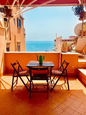 Vista generica sul mare o vista sul mare dall'interno della casa vacanze