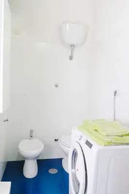 Bagno di Casa Conforti luminosa in centro