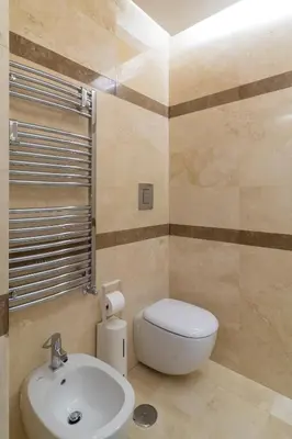 Bagno di Elegant Flat at Municipio by Napoliapartments