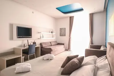 TV o dispositivi per l'intrattenimento presso Toledo 16 Luxury Suites