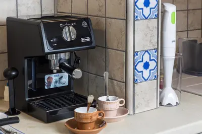 Set per la preparazione di tè e caffè presso Residenza Santa Lucia a Mare