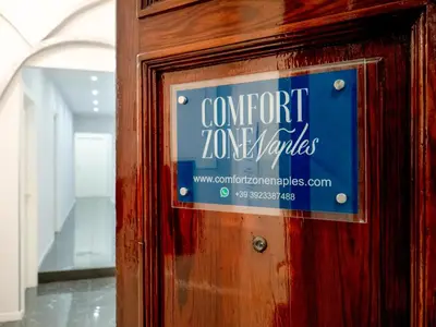 Certificato, attestato, insegna o altro documento esposto da Comfort Zone Naples