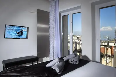 TV o dispositivi per l'intrattenimento presso Crystal skyline neapolis